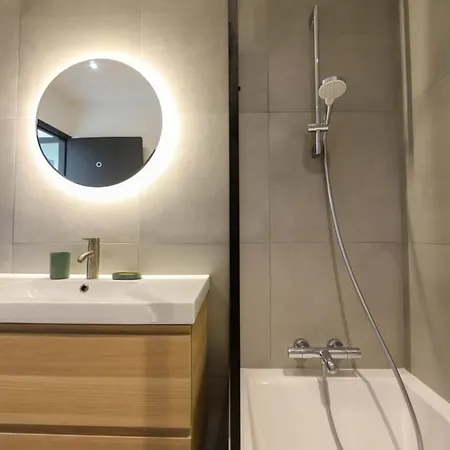 Apartment Le Superbe - T4 Avec Parking A 5 Min Du - 4